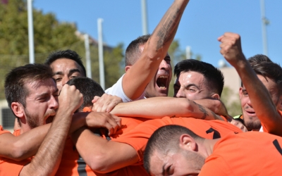 Alegria dels jugadors de la Sabadellenca en el moment del gol